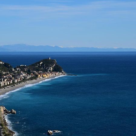 Hotel La Gioiosa Finale Ligure Exterior foto